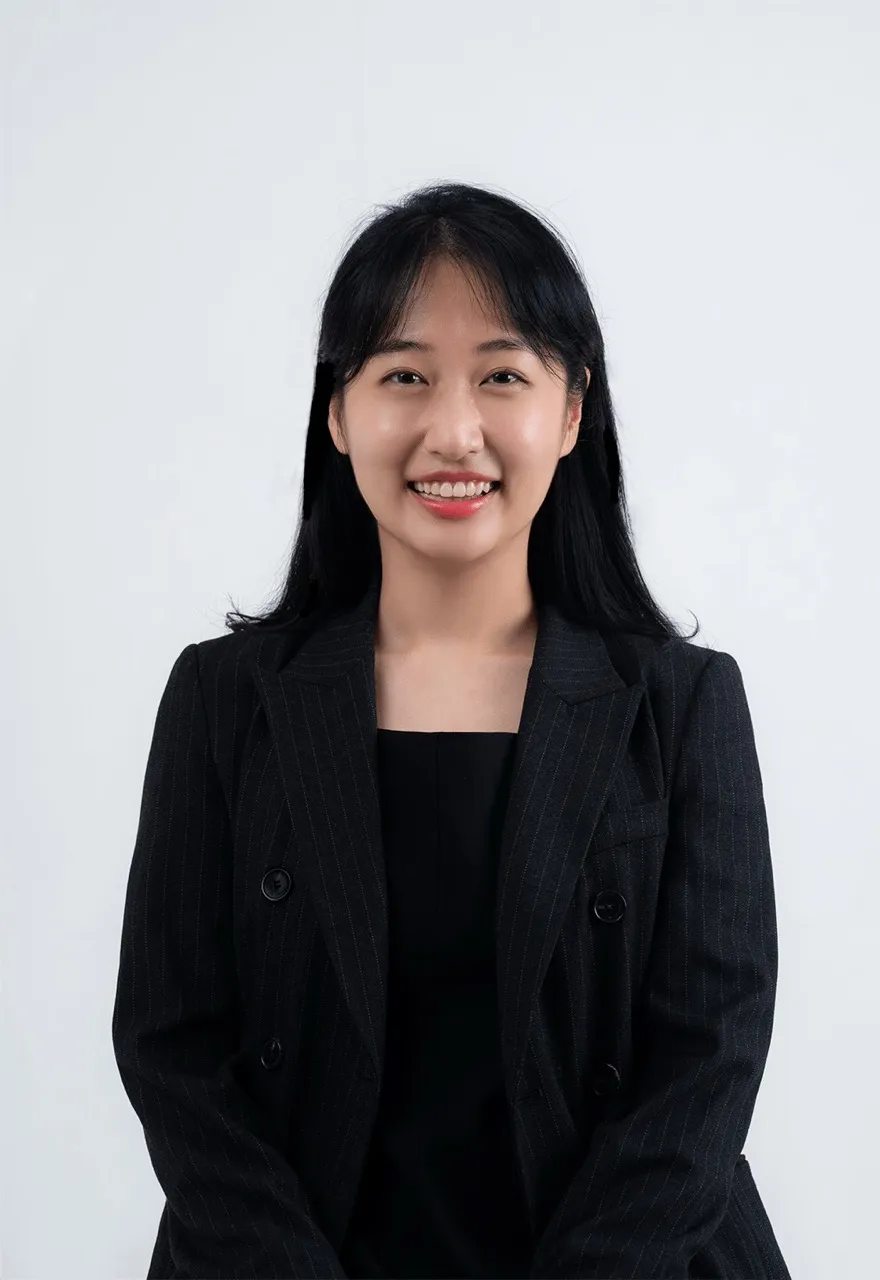 Headshot of Bella Yeolim Yoon