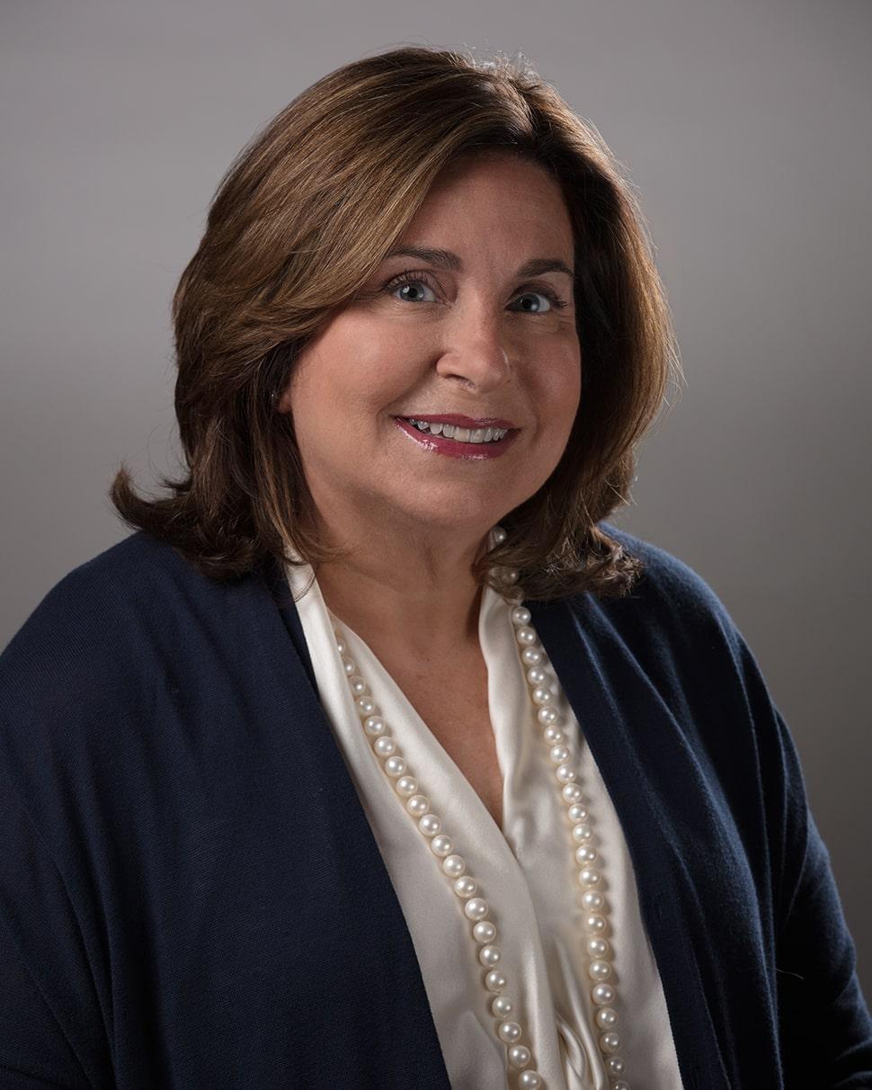 Headshot of Beth Kieffer Leonard CPA, CGMA, managing partner of Lurie, LLP