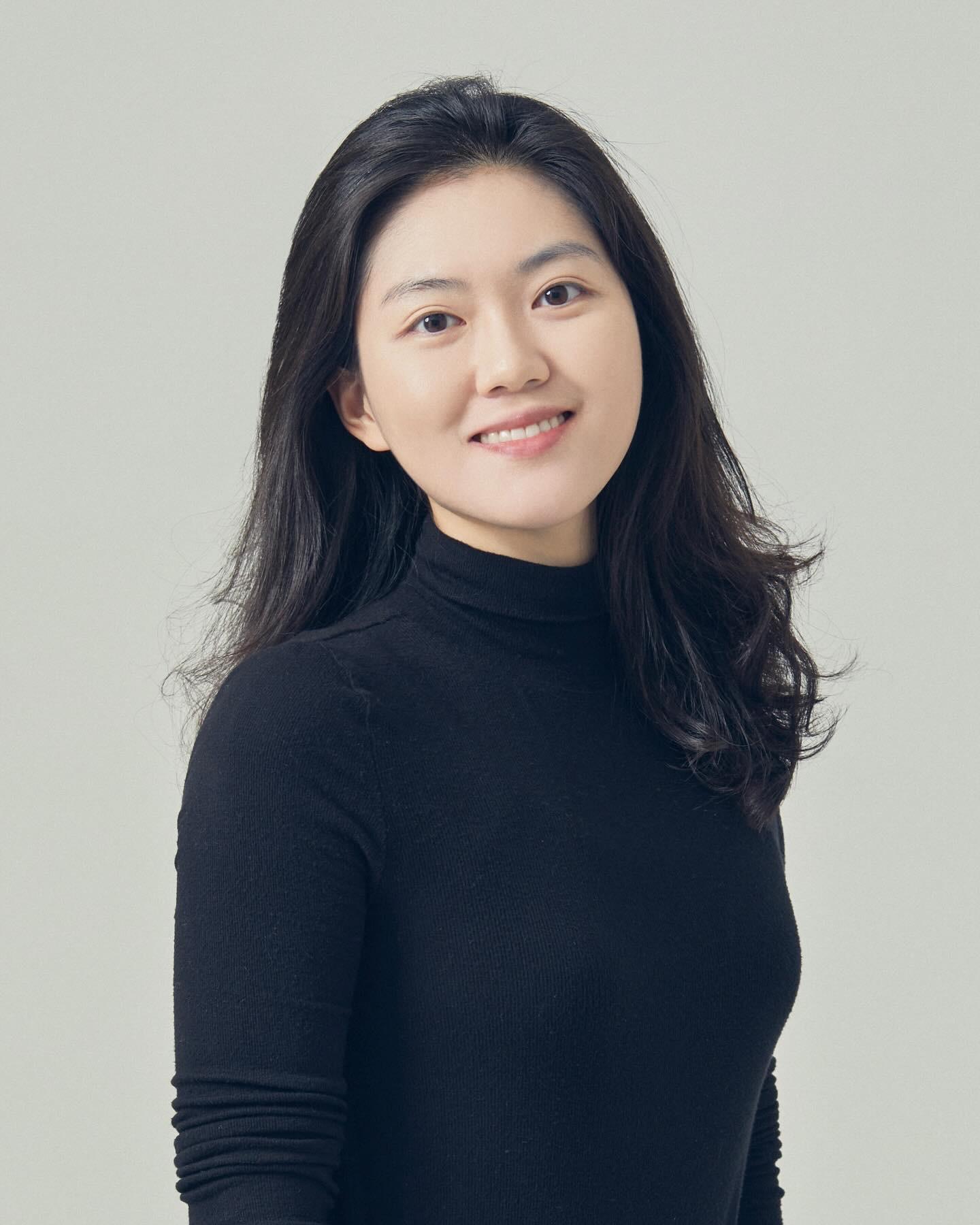 Suna Kim Headshot